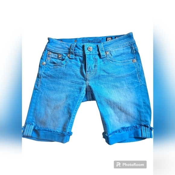 Miss Me Signature Bermuda Pacific Blue Denim Rhinestone Embellished Shorts Sz 25 - Picture 3 of 3